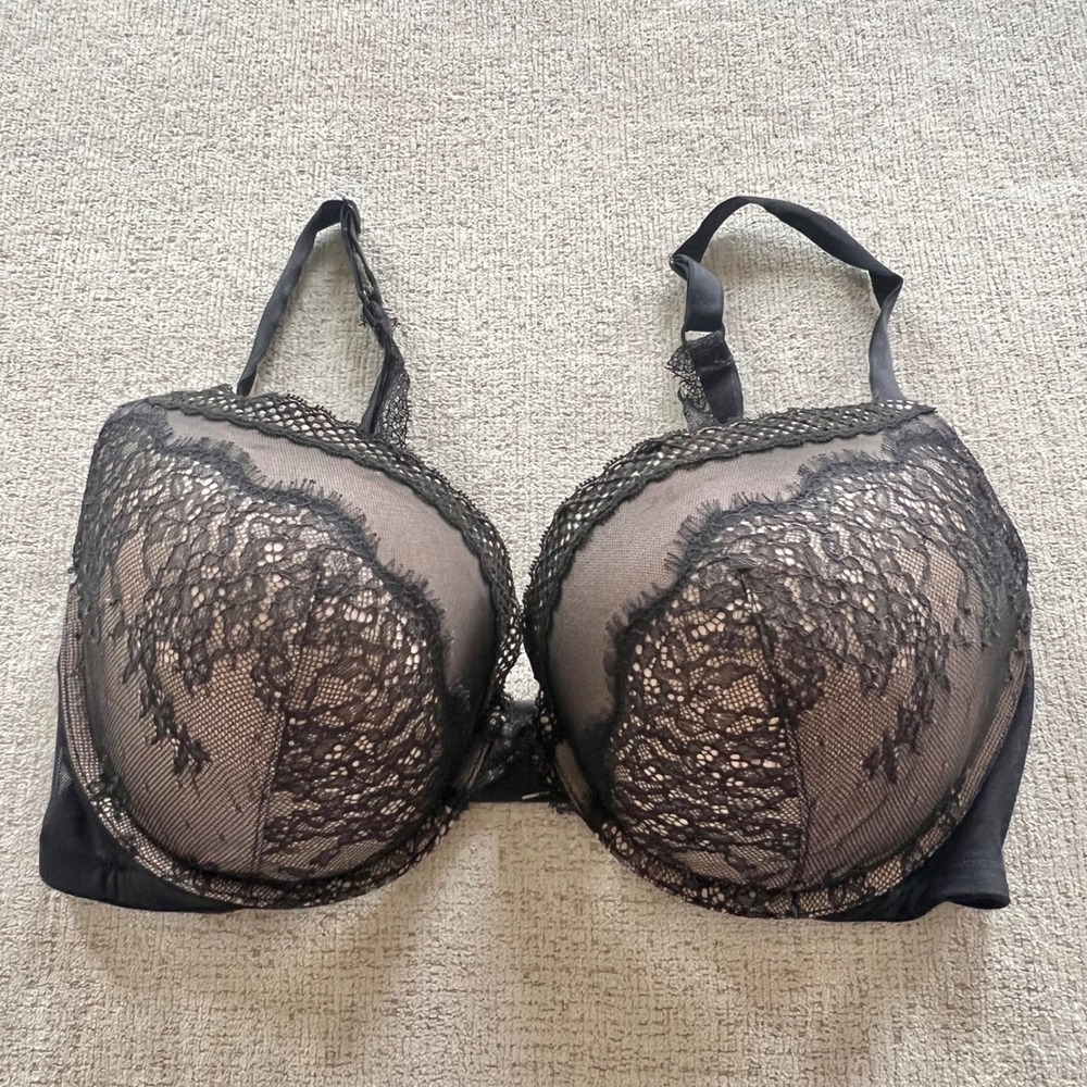 Victoria's Secret Very Sexy Push-Up Bra 36DD Black Lace Tan Underwire Padded
